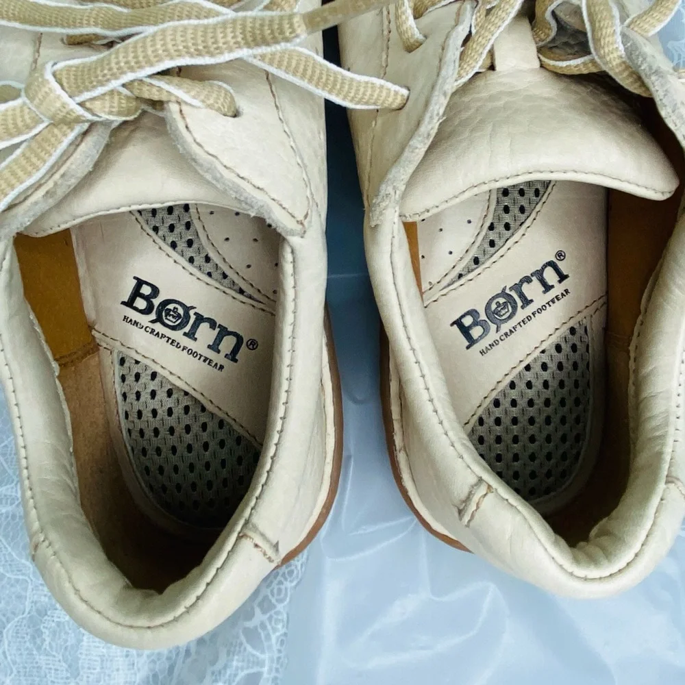 BORN WOMENS SHOES - Picture 9 of 9